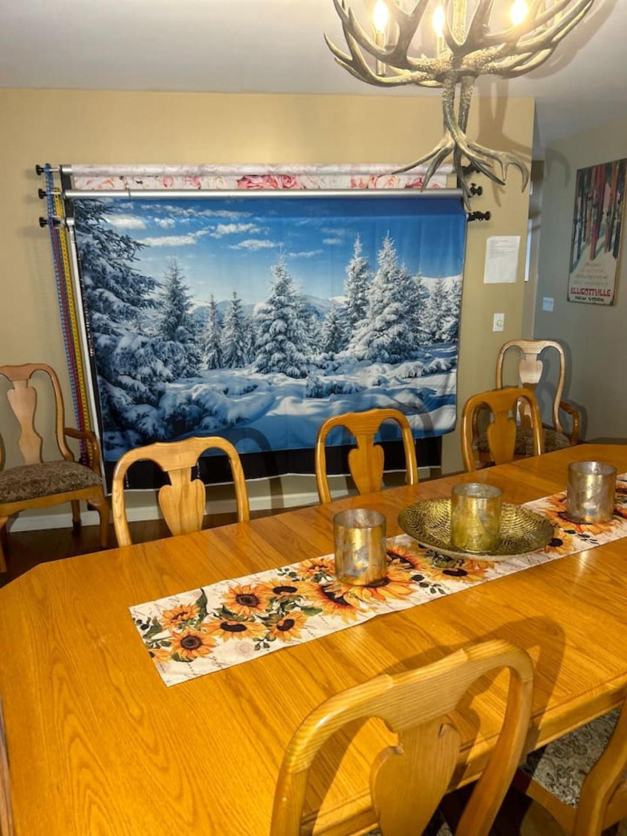 אליקוטוויל Quality Retreat In Village Hottub Photo Wall Games מראה חיצוני תמונה